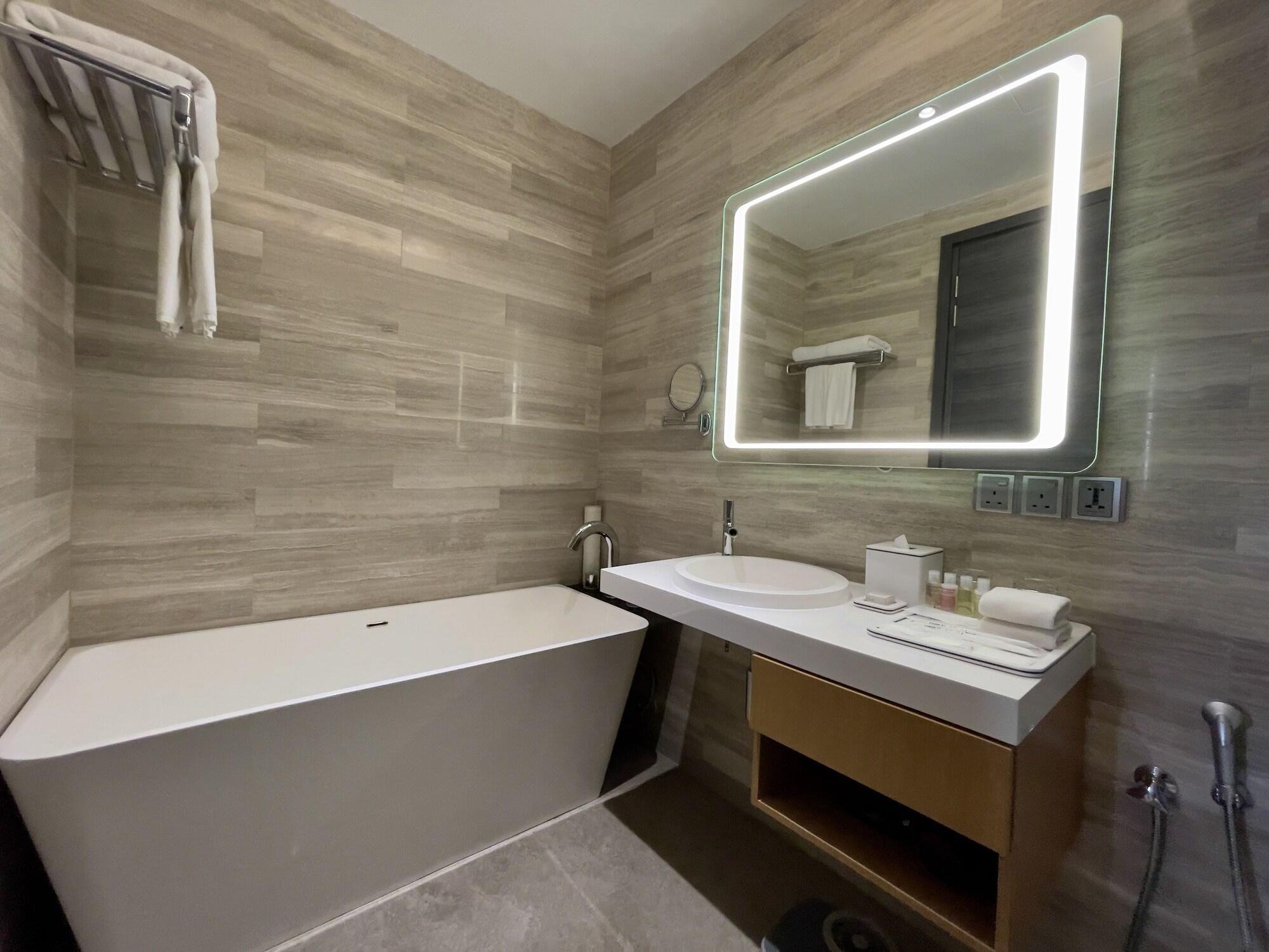 Fraser Place Puteri Harbour Nusajaya  Eksteriør bilde Bathroom