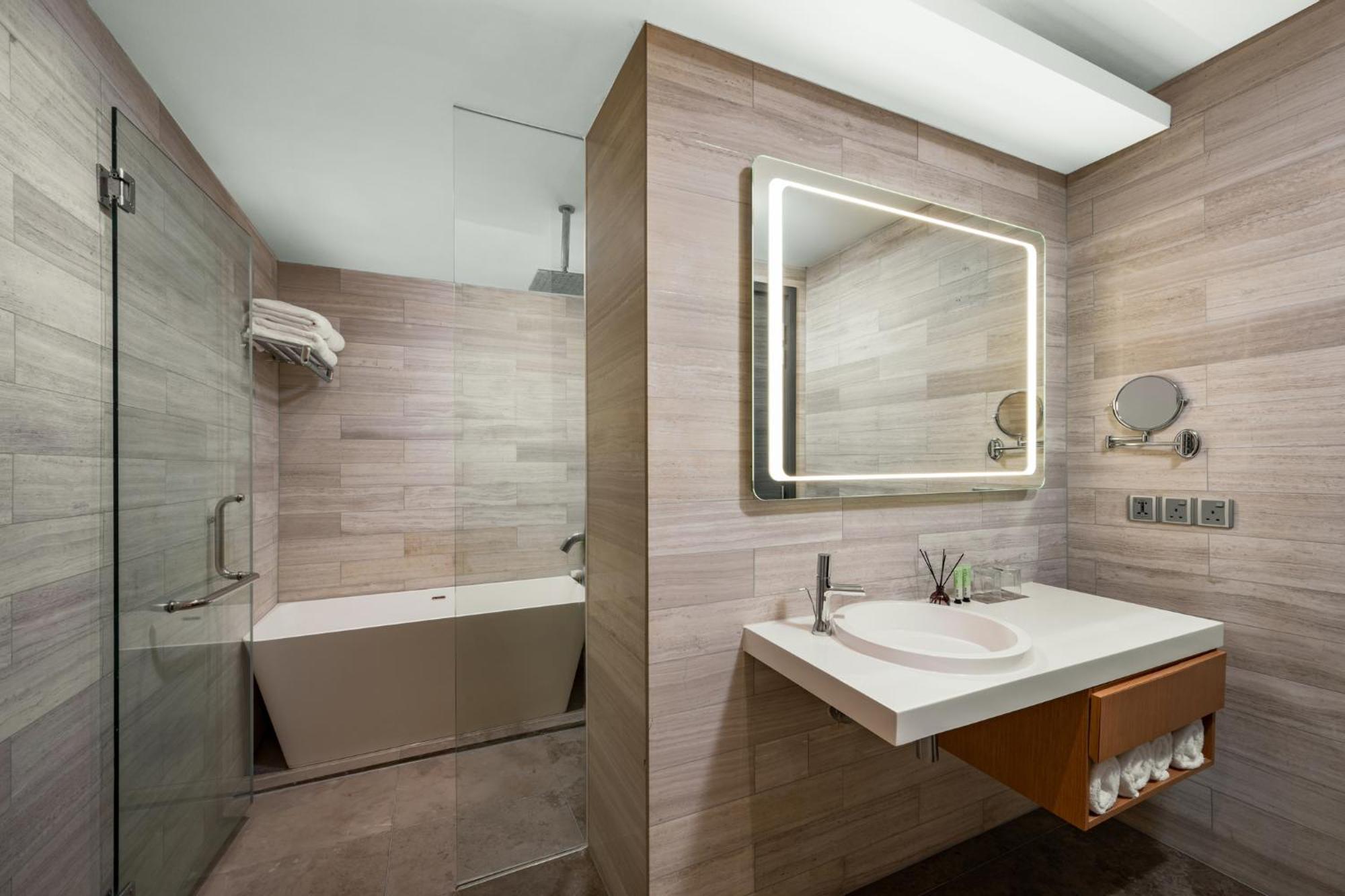Fraser Place Puteri Harbour Nusajaya  Eksteriør bilde Bathroom