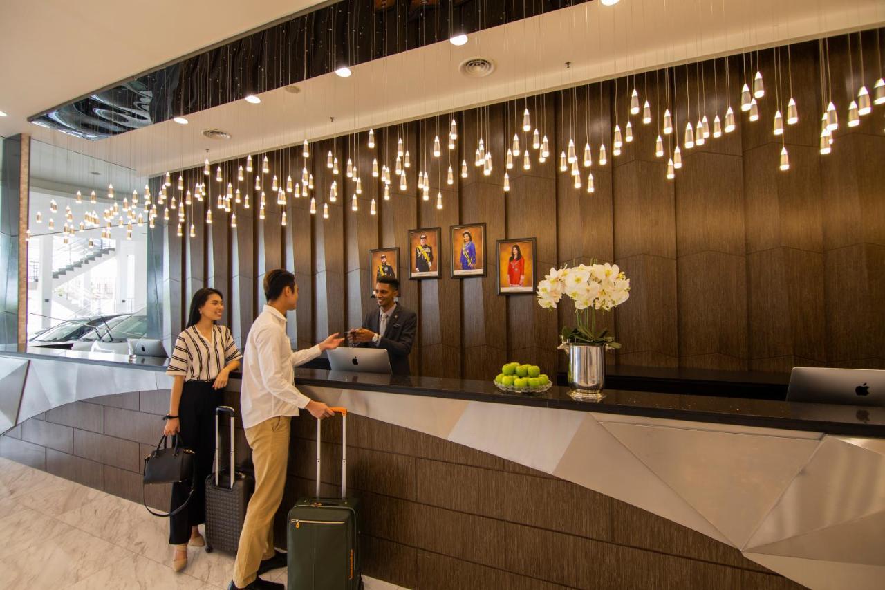 Fraser Place Puteri Harbour Nusajaya  Eksteriør bilde The lobby of the hotel